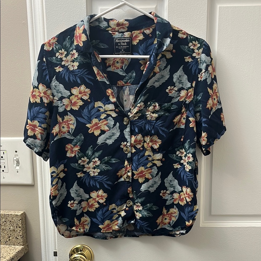Abercrombie & Fitch Blue Casual Button Down Shirt